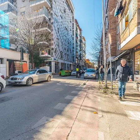 Pazari I Ri - Self Check-in - Fast Wifi - Late Check-out Tirana